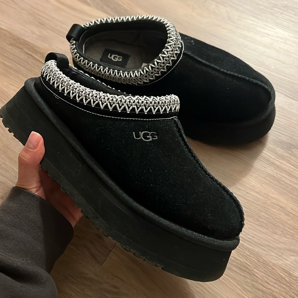 Ugg Tazz